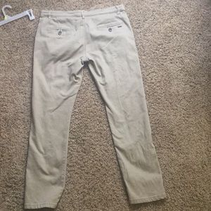 36/32 khaki jeans